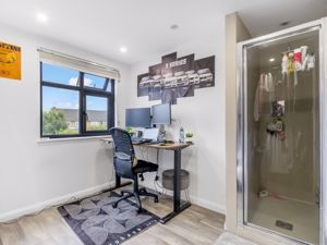 Photo 16- click for photo gallery